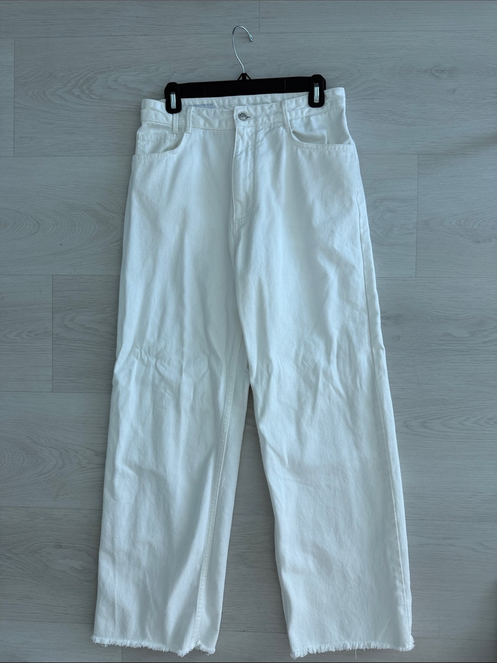 Zara High Rise Wide Leg White Jeans in Size 6 (EUR 38)